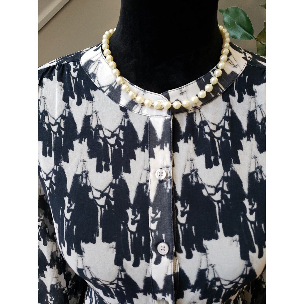 Women's Banana Republic Black & White Sheer Blouse Size 6 Pullover - Picture 3 of 11